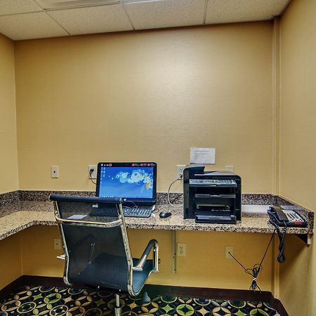 Holiday Inn Express & Suites Wytheville By Ihg Exterior foto