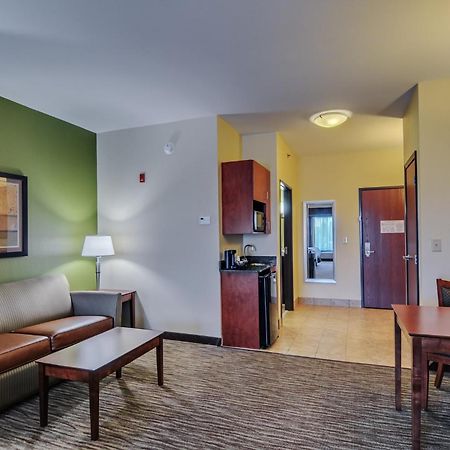 Holiday Inn Express & Suites Wytheville By Ihg Exterior foto