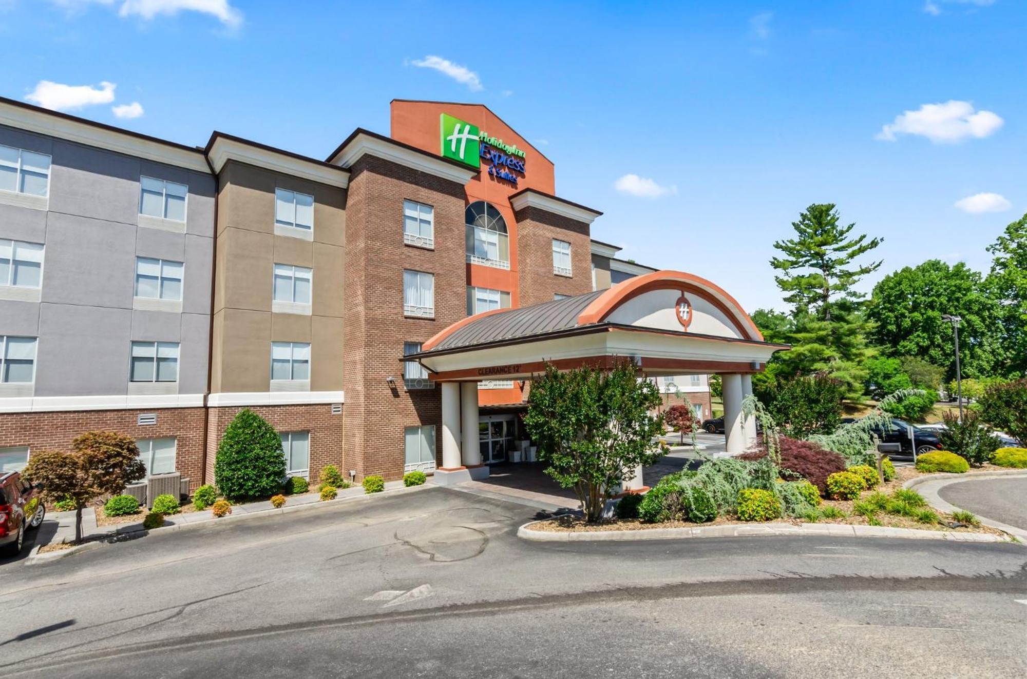 Holiday Inn Express & Suites Wytheville By Ihg Exterior foto