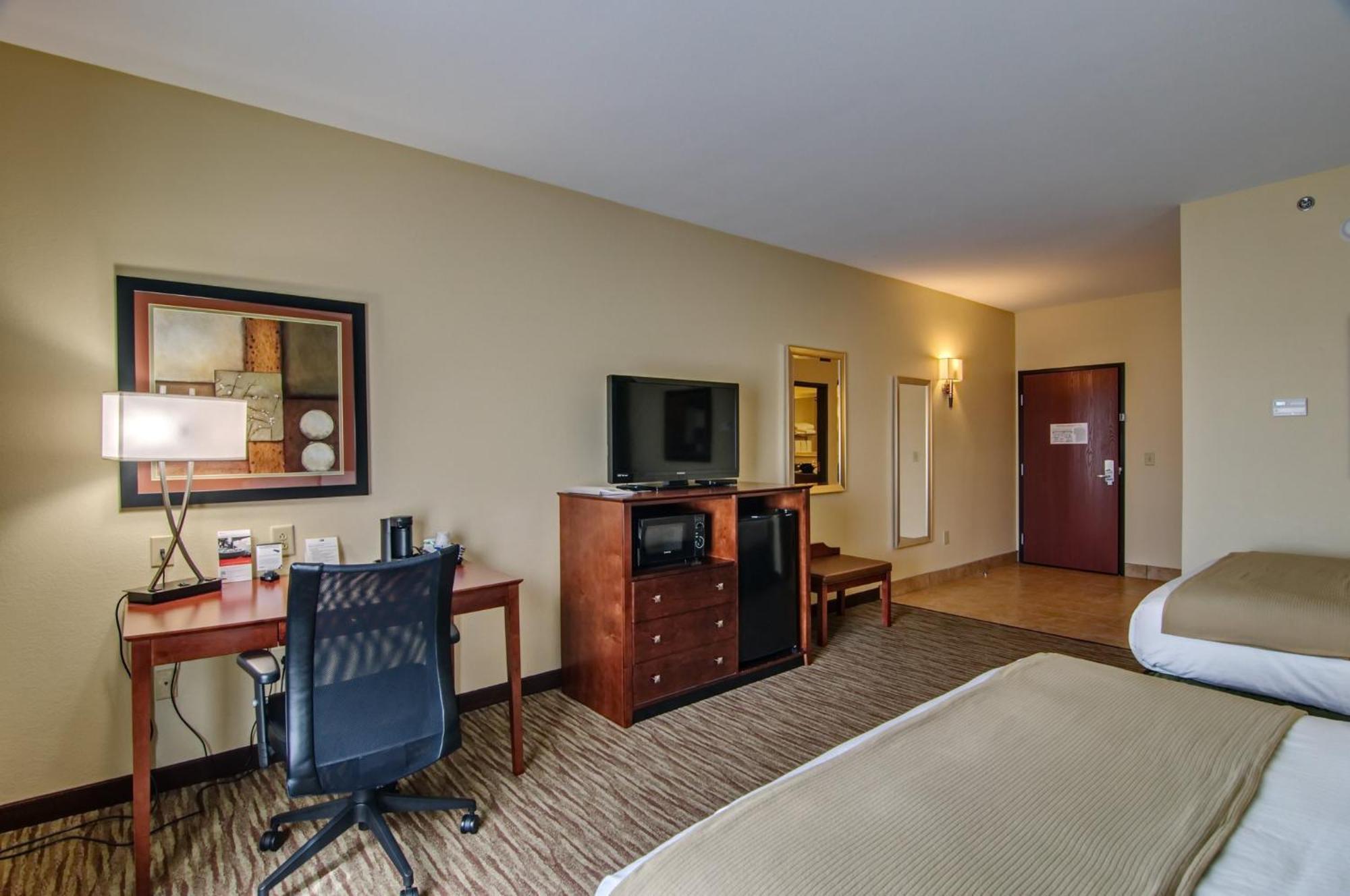 Holiday Inn Express & Suites Wytheville By Ihg Exterior foto